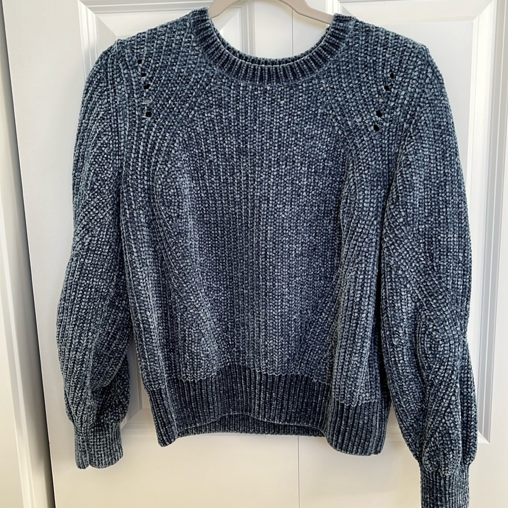 Small H&M blue sweater